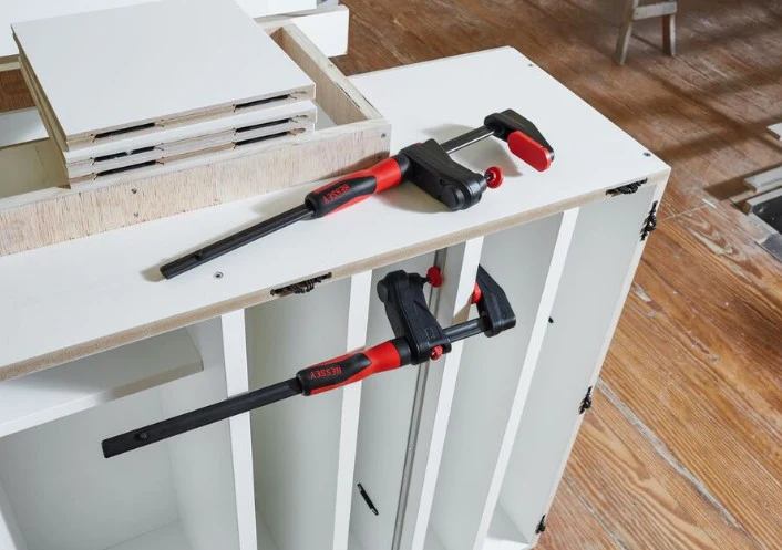 Bessey GK60 24 in. x 2-3/8 in. GearKlamp Bar Clamp - Image 5