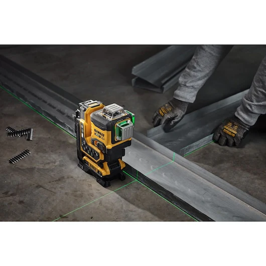 DEWALT DCLE34035D1 20V MAX Remote Control 360 Degree Line Laser Kit - Image 6