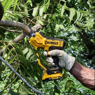 DEWALT DCPR320B 20V MAX 1-1/2 in. Cordless Pruner (Tool Only) - Image 6