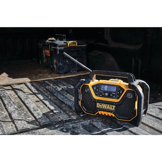 Dewalt DCR028B 12V/20V MAX Jobsite Bluetooth Radio (Tool Only) - Image 7