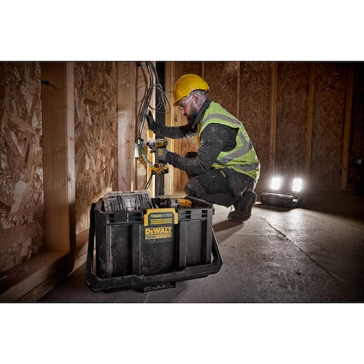 DeWalt DWST08060 ToughSystem 2.0 40W 120V Cordless Work Light & Storage - Image 6