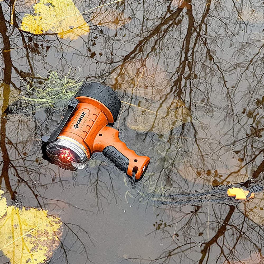 Groz Waterproof Rechargeable 700L Work Light - Image 3