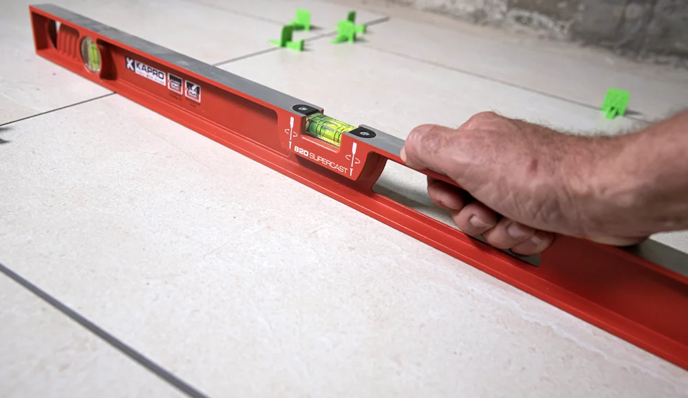 Kapro Supercast 24 in. Masons Level - Image 6
