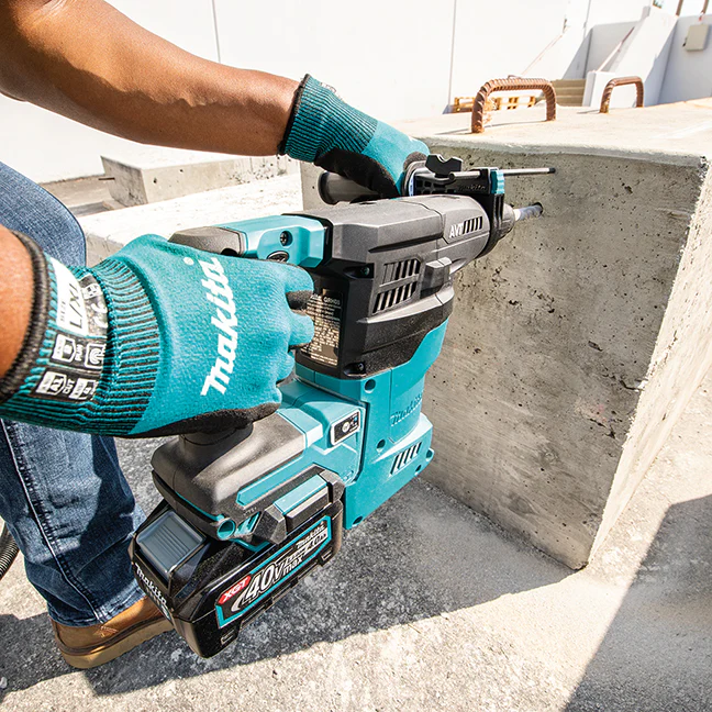 MAKITA HR008GM202 40Vmax XGT Brushless 1-3/16 in. Rotary Hammer SDS-PLUS Kit with AWS (4.0Ahx2) - Image 3