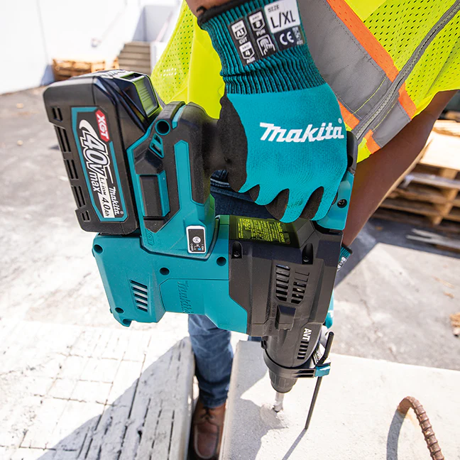 MAKITA HR008GM202 40Vmax XGT Brushless 1-3/16 in. Rotary Hammer SDS-PLUS Kit with AWS (4.0Ahx2) - Image 4
