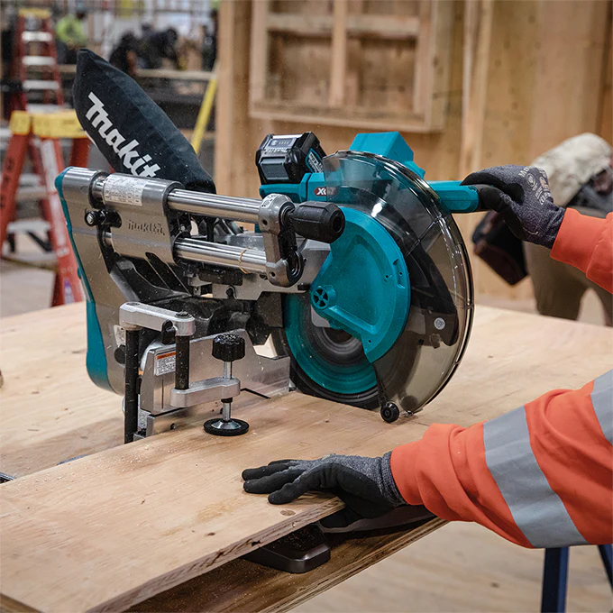 MAKITA LS004GM102 40Vmax XGT  10 in. Dual Compound Mitre Saw Kit with AWS (4.0Ah x1) - Image 3