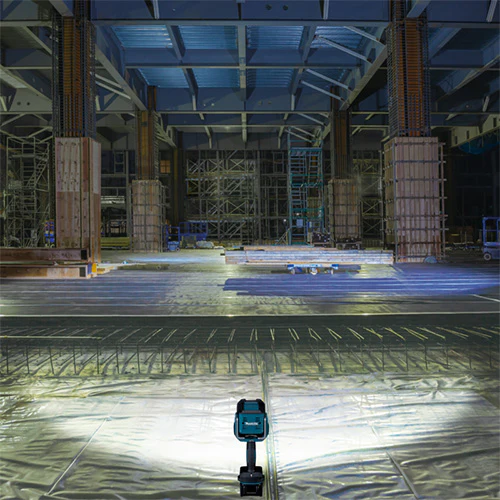 MAKITA ML007G 40V max XGT L.E.D Spot-Light 1,250 Lumens (ML007G) - Image 3