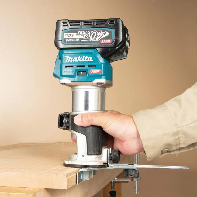 Makita RT001GD101 40Vmax XGT Brushless Router Kit with AWS (2.5Ah x1) - Image 8
