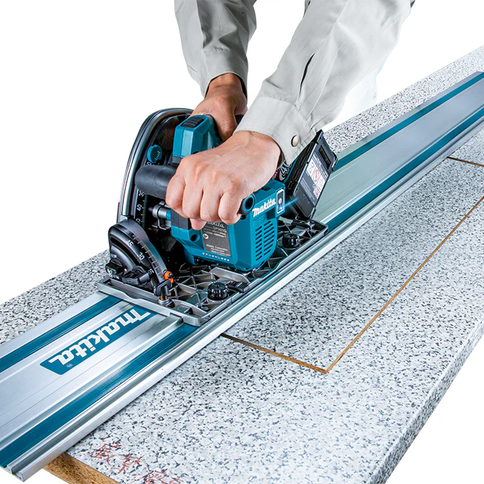 Makita SP001GZ02 40Vmax XGT Brushless Plunge Cut Circular Saw w/AWS, Tool Only - Image 2