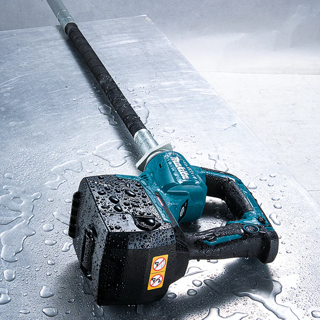 MAKITA VR003GZ 40Vmax XGT Brushless 1-1/4 in. x 3.9 ft. Concrete Vibrator (Tool Only) - Image 16