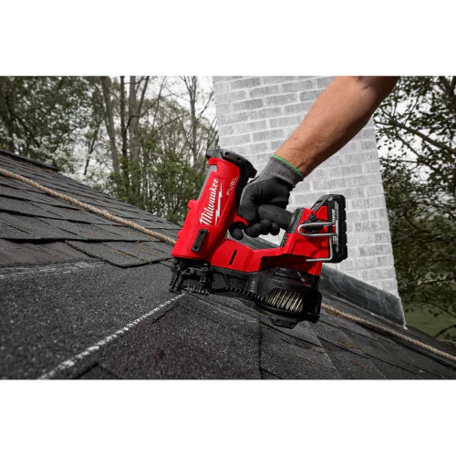 Milwaukee 2909-21 M18 FUEL Coil Roofing Nailer Kit (1 x 3.0 Ah) - Image 5
