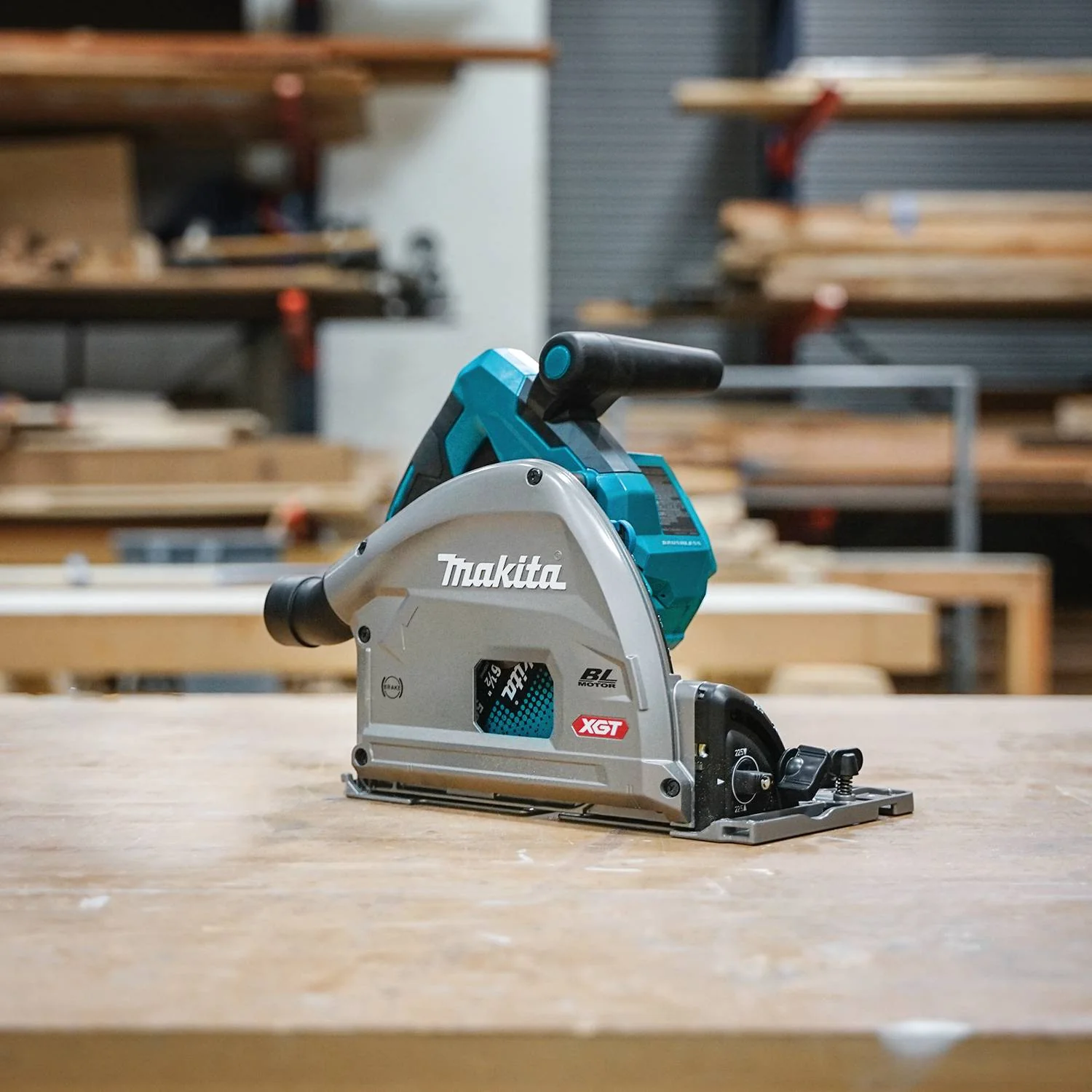 MAKITA SP001GZ05 40Vmax XGT Brushless Plunge Cut Circular Saw with AWS, Rail (Tool Only) - Image 5