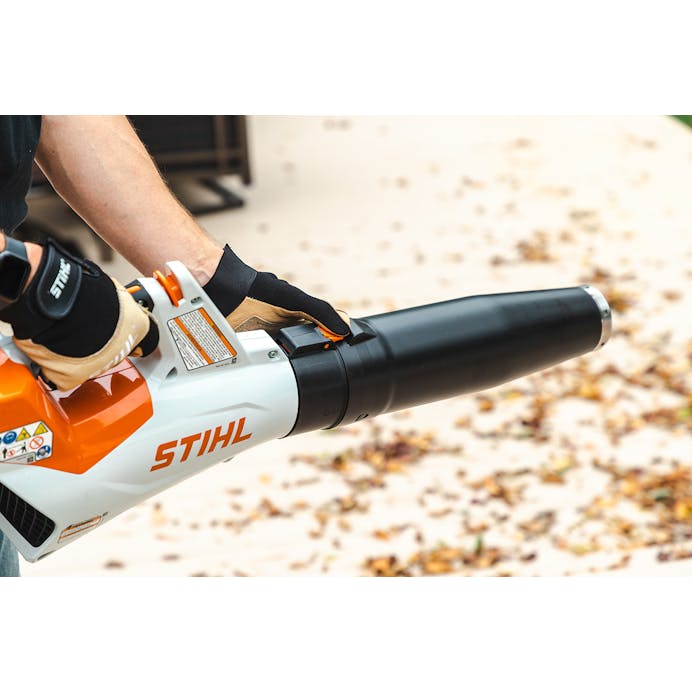 Stihl BGA 60S Cordless Blower Kit (1 x AK 30) - Image 3